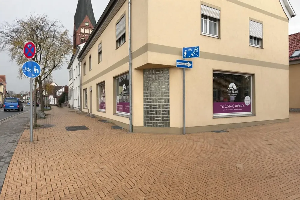 Eröffnung des ersten Standorts von Team Noori